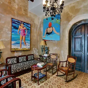 Hotel Herencia ***